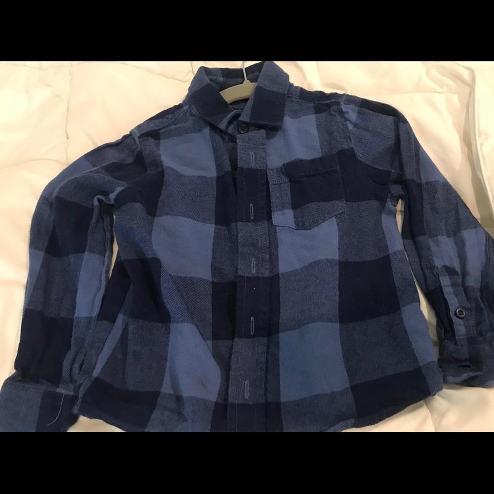 🦄4/$20🦄Boys flannel button-up